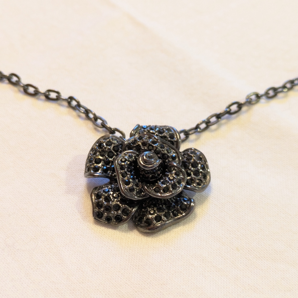 Black Rose Gemstone Sparkle Goth Necklace